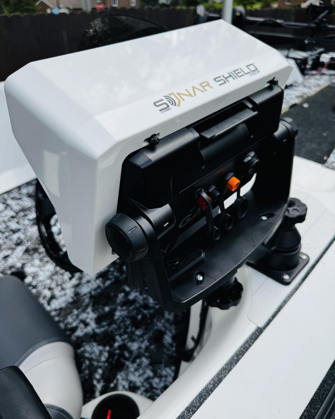 Garmin ECHOMAP UHD 93sv/94sv Sonnenblende/Fischfinder BOLT ON Visier – Apex Angeln Sonnenblende